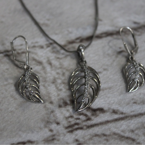 Silver White Gold Leaf Earrings Necklace - Picture 3 of 10
